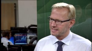 Anders Dam ved alt om at jyske bank bedrager kunde, nem tænker på jyske Banks interesser og aktionærer som PFA og ATP